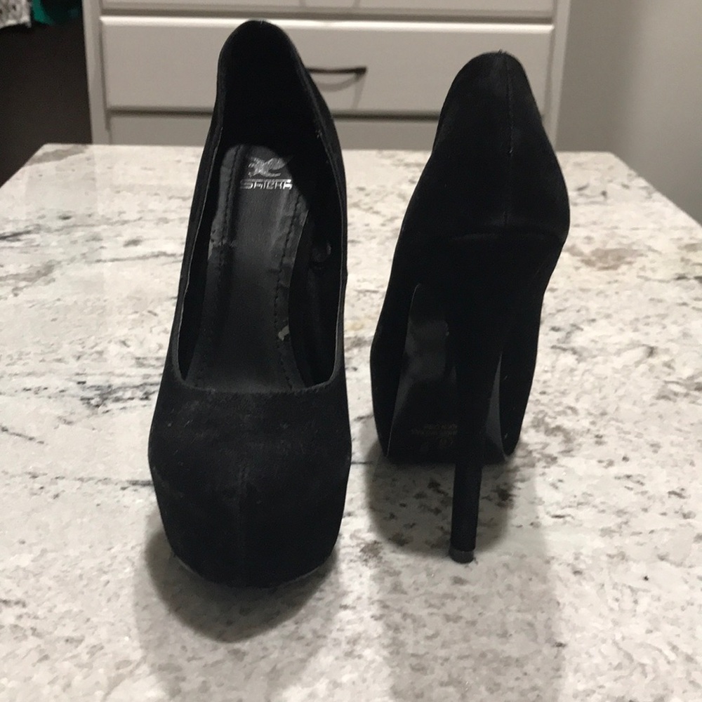 Heels - Picture 3 of 3